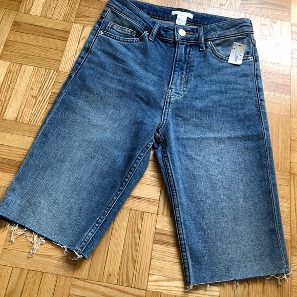 New light washed h&m high rise denim shorts - Picture 3 of 7